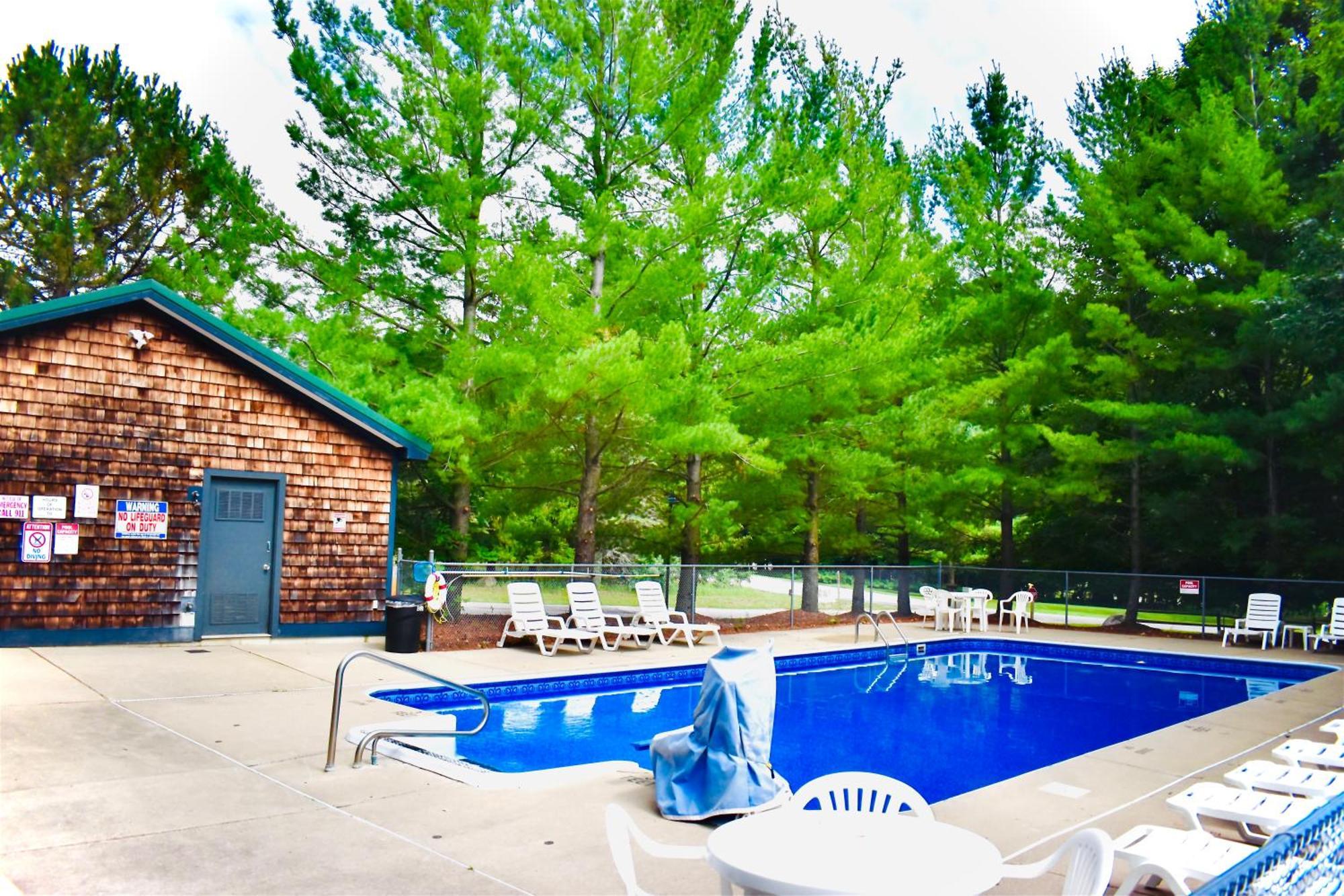4 Season Fun At Legend Cottage Inn Bellaire Exterior foto